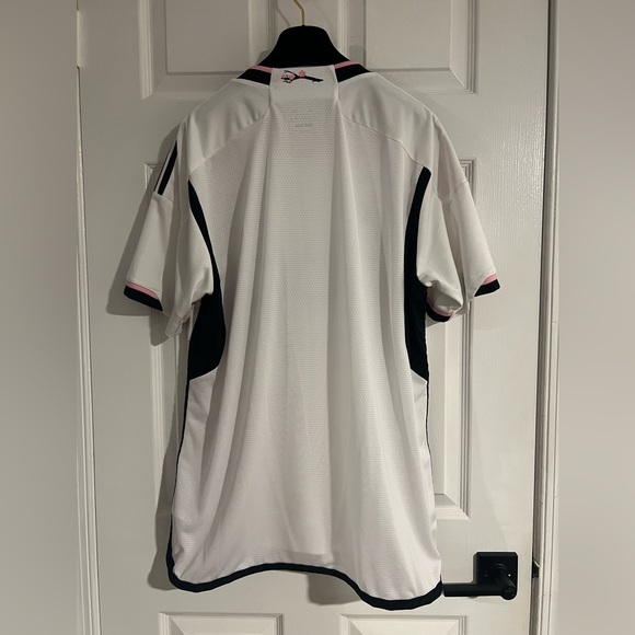 Authentic Adidas DC United Jersey Mens Slim Fit XL 23/24 Away Cherry Blossom EUC - Picture 3 of 14
